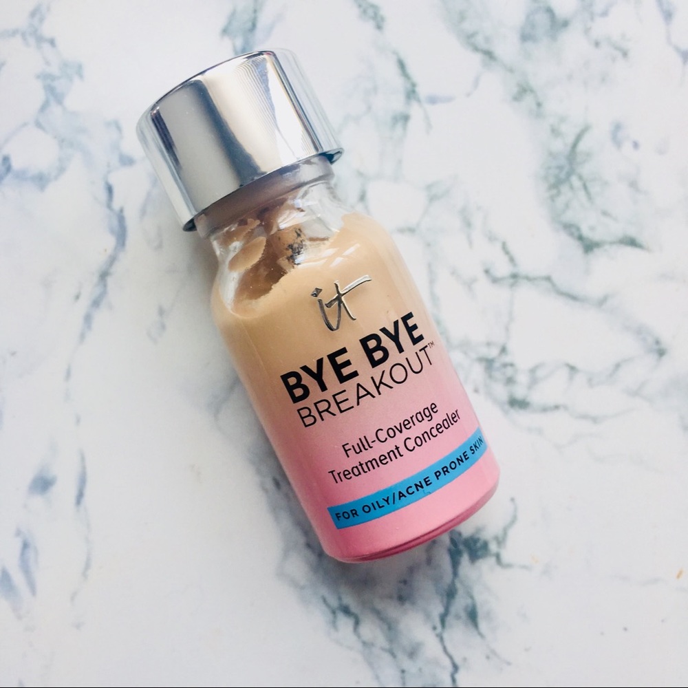 BNWT! It Cosmetics Bye Bye Breakout Full Concealer